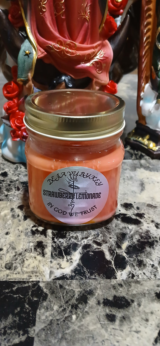 Strawberry lemonade candle